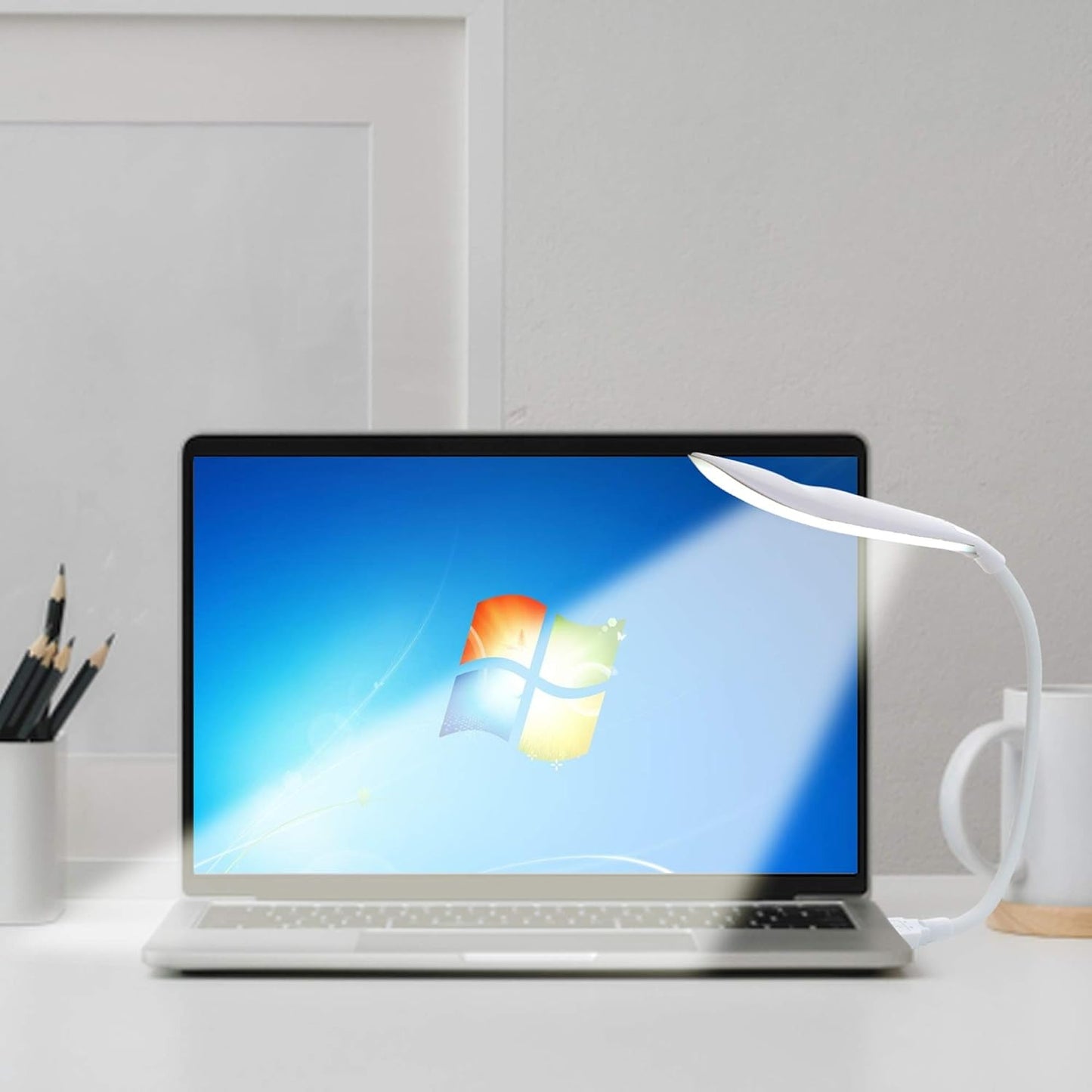 Lámpara LED USB: ¡Añade un Toque de Luz y Estilo a tu Escritorio!